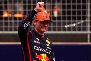 버스타펜, 맥라렌의 또 다른 힘든 날에 쉬운 미국 그랑프리 스프린트 우승과 폴 포지션 획득